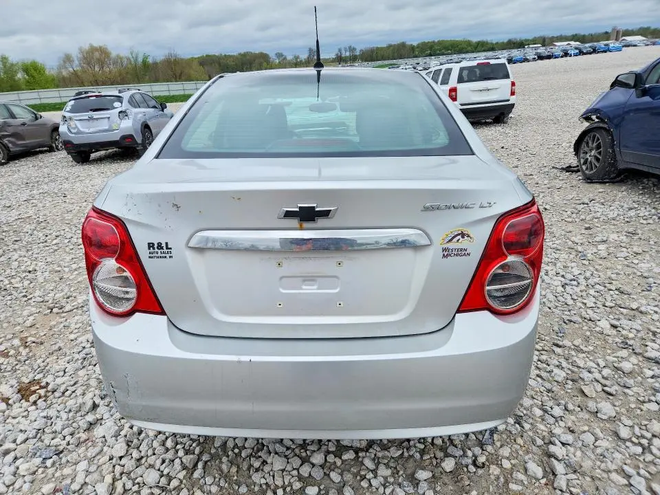 2014 CHEVROLET SONIC LT  