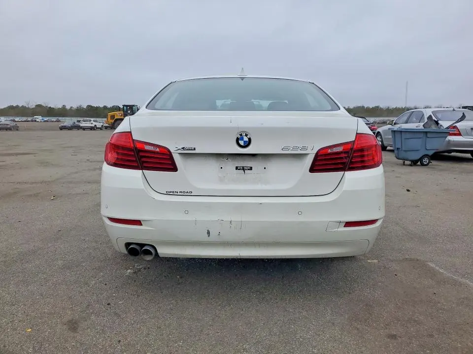 2016 BMW 528 XI  