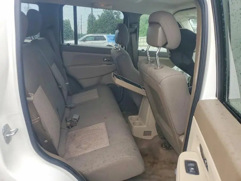 2010 JEEP LIBERTY SPORT  