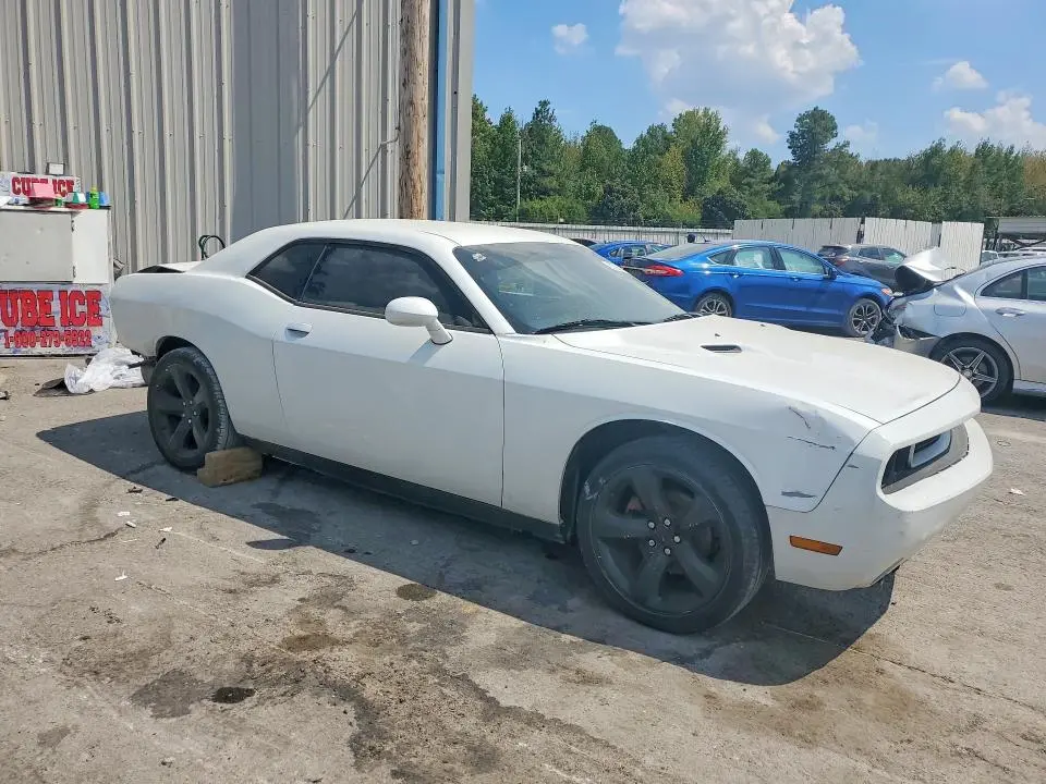 2011 DODGE CHALLENGER   