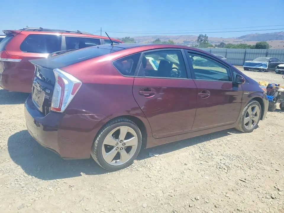 2013 TOYOTA PRIUS PERSONA SERIES SE  
