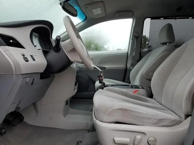 2011 TOYOTA SIENNA LE  