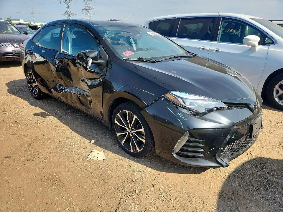 2018 TOYOTA COROLLA SE  