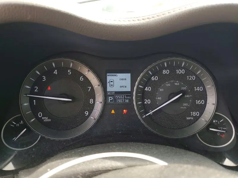 2015 INFINITI Q70 3.7  