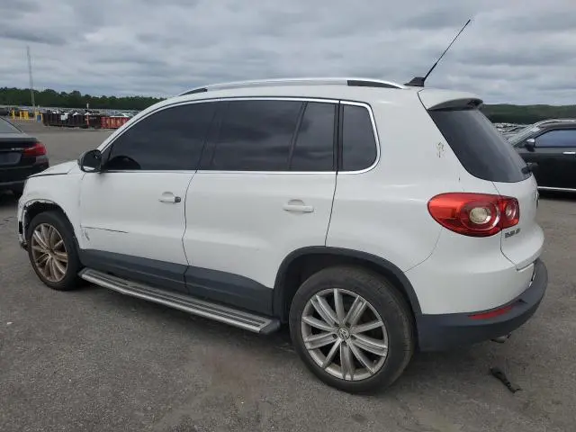2011 VOLKSWAGEN TIGUAN S  