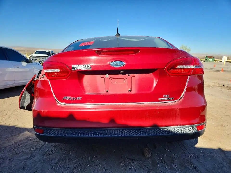 2015 FORD FOCUS SE  