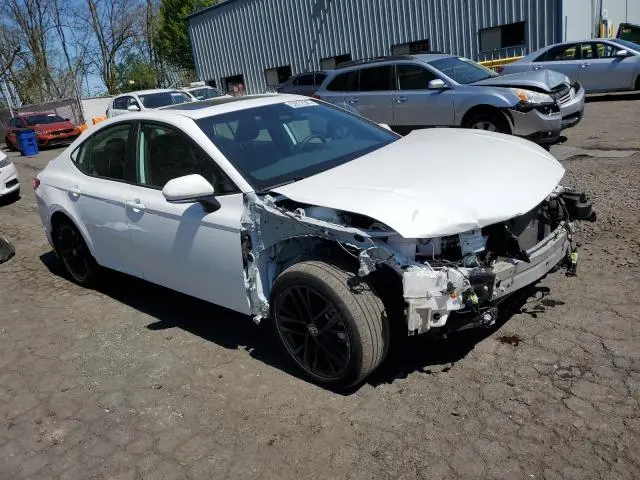 2025 TOYOTA CAMRY XSE
