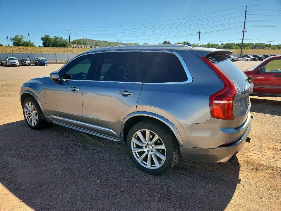 2016 VOLVO XC90 T6  