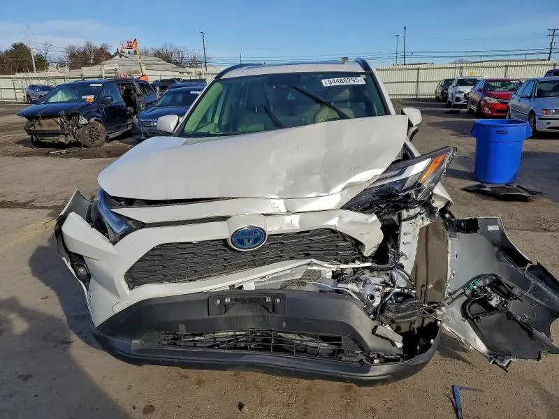 2023 TOYOTA RAV4 XLE PREMIUM  