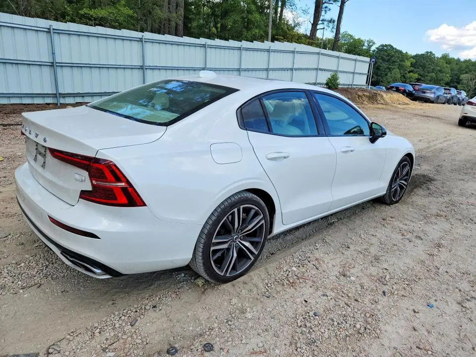 2021 VOLVO S60 T8 RECHARGE R-DESIGN  