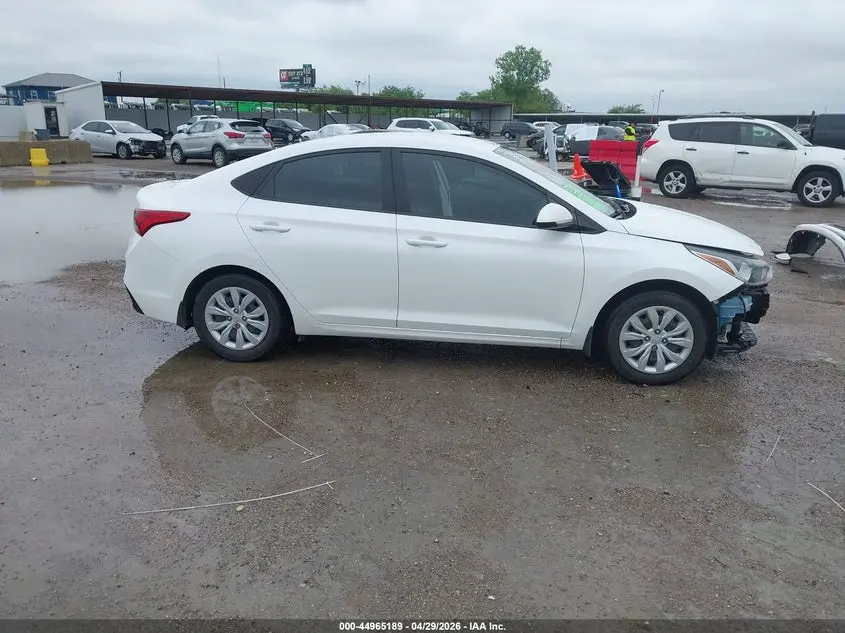 2022 HYUNDAI ACCENT SE