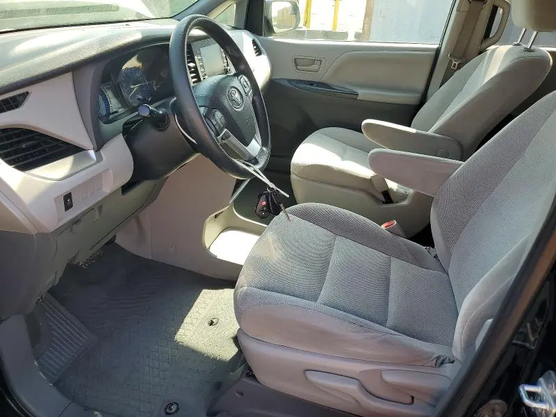 2020 TOYOTA SIENNA L  