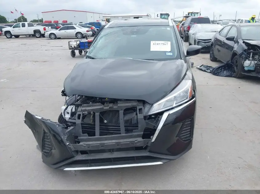 2024 NISSAN KICKS SV XTRONIC CVT