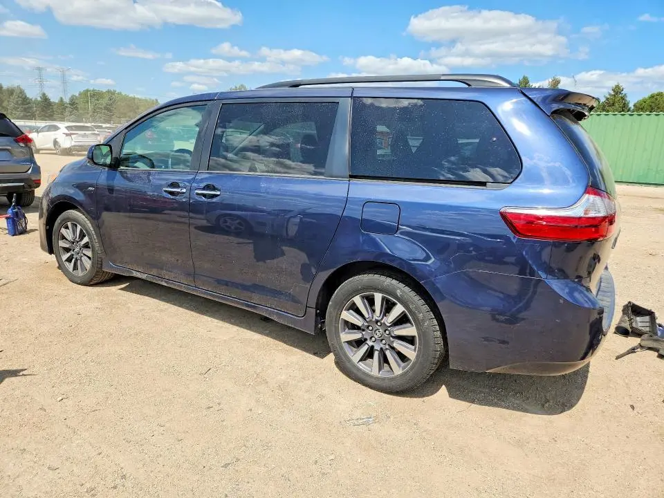 2019 TOYOTA SIENNA XLE 7-PASSENGER  