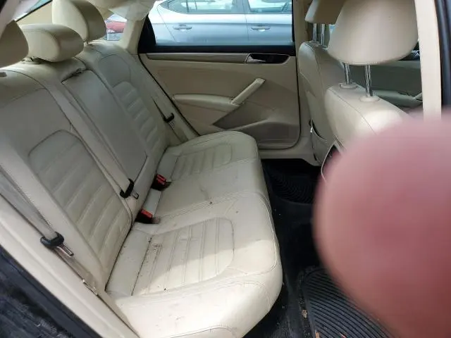 2017 VOLKSWAGEN PASSAT SEL PREMIUM  
