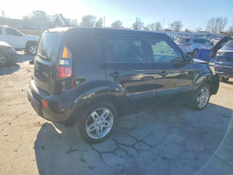2011 KIA SOUL +  