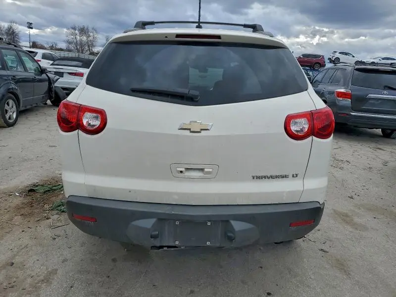 2011 CHEVROLET TRAVERSE LT  