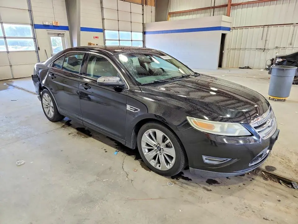 2010 FORD TAURUS LIMITED  