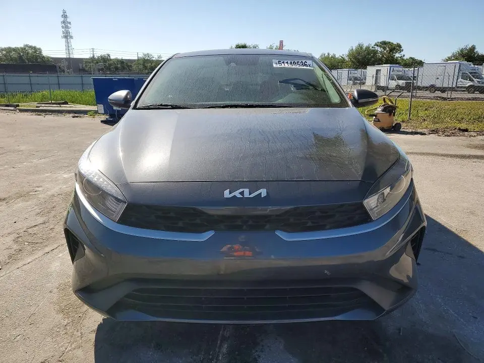 2023 KIA FORTE LXS  