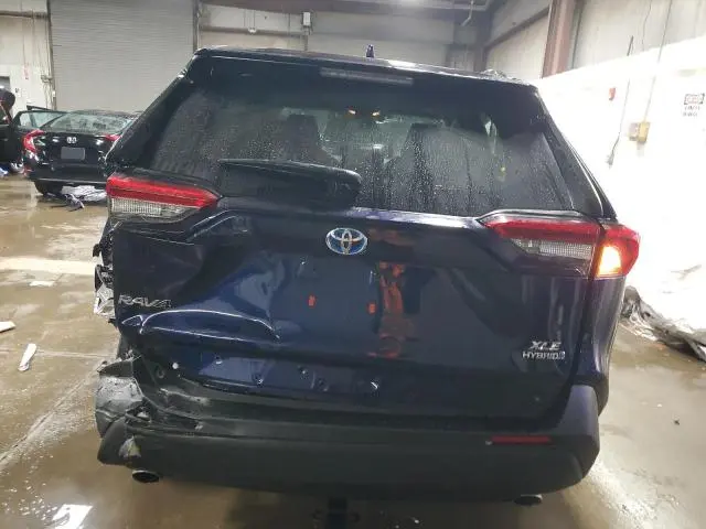 2021 TOYOTA RAV4 XLE  