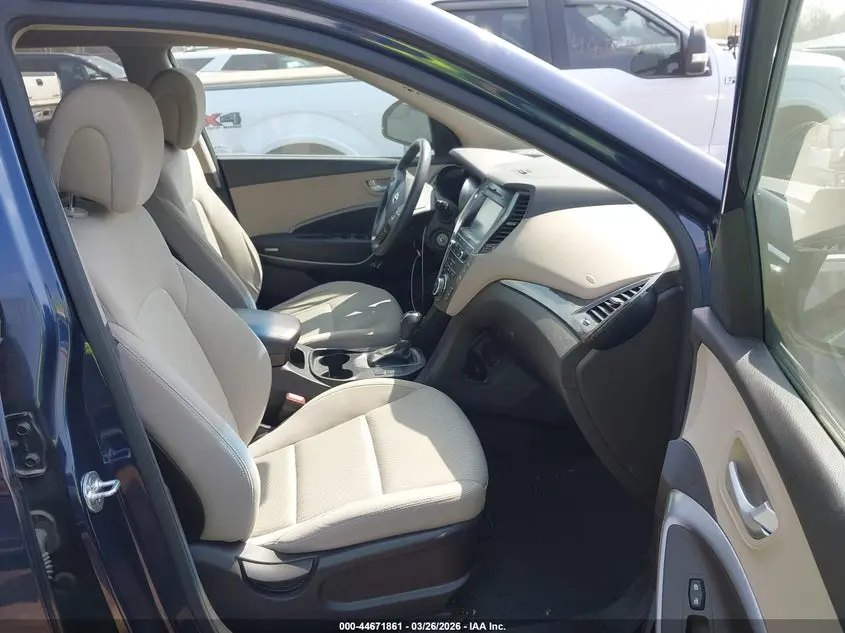 2017 HYUNDAI SANTA FE SE