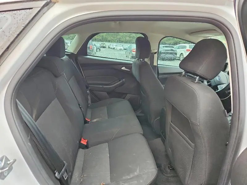 2017 FORD FOCUS SE  
