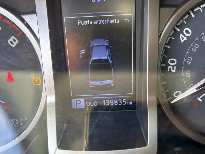 2020 TOYOTA TACOMA SR5 V6  