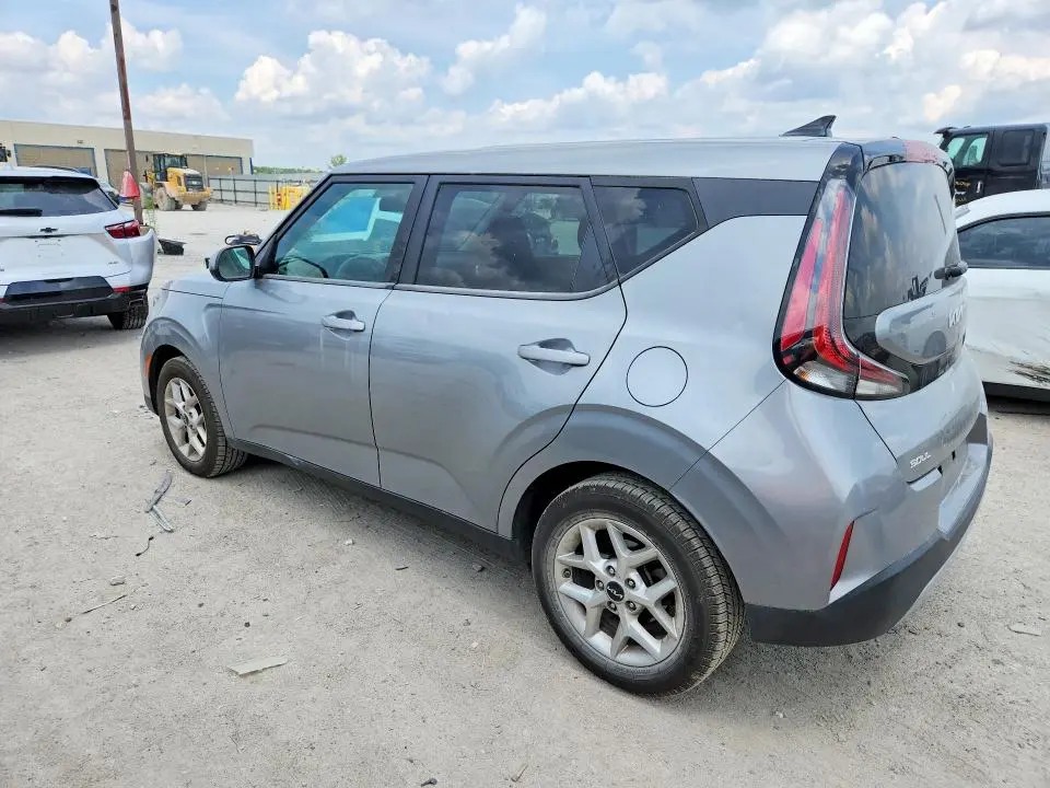 2023 KIA SOUL LX  