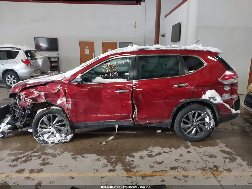 2016 NISSAN ROGUE SL