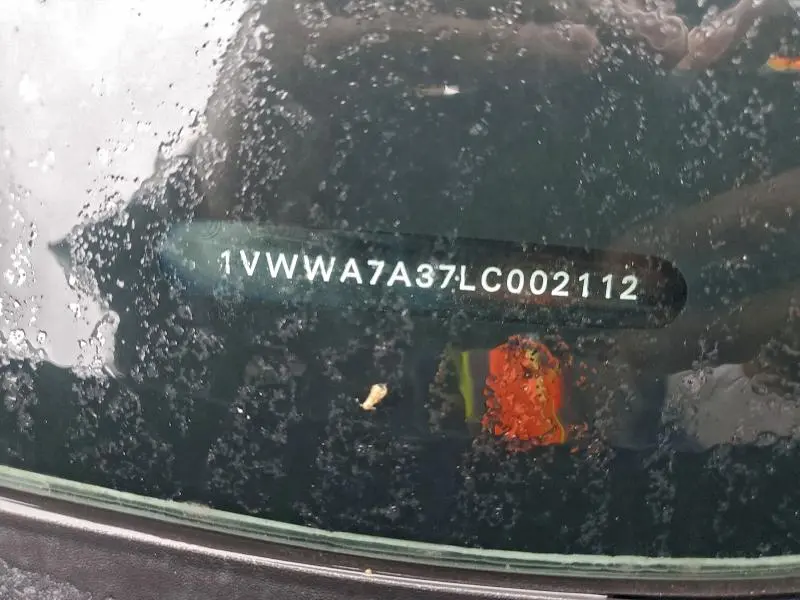 2020 VOLKSWAGEN PASSAT SE  