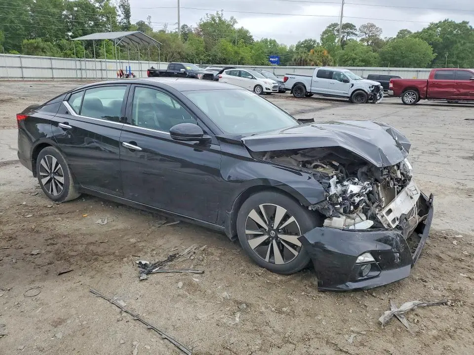 2019 NISSAN ALTIMA SV  