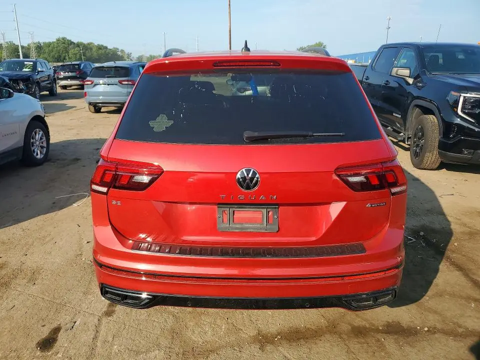 2024 VOLKSWAGEN TIGUAN SE R-LINE BLACK  