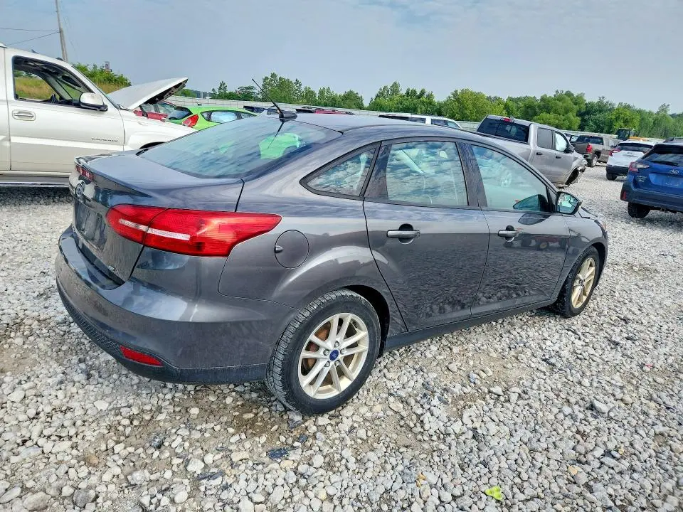 2017 FORD FOCUS SE  