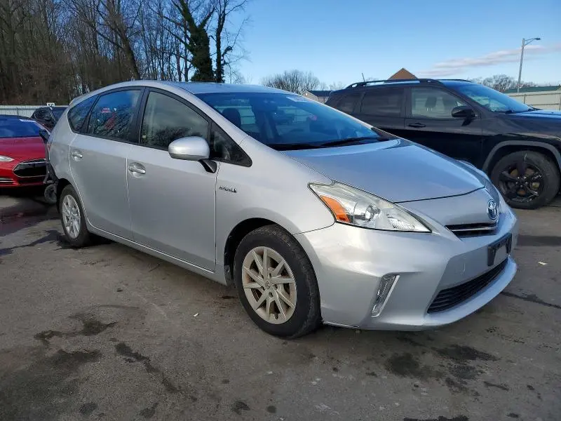 2014 TOYOTA PRIUS V   