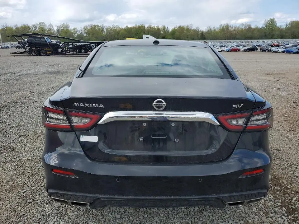 2021 NISSAN MAXIMA SV  