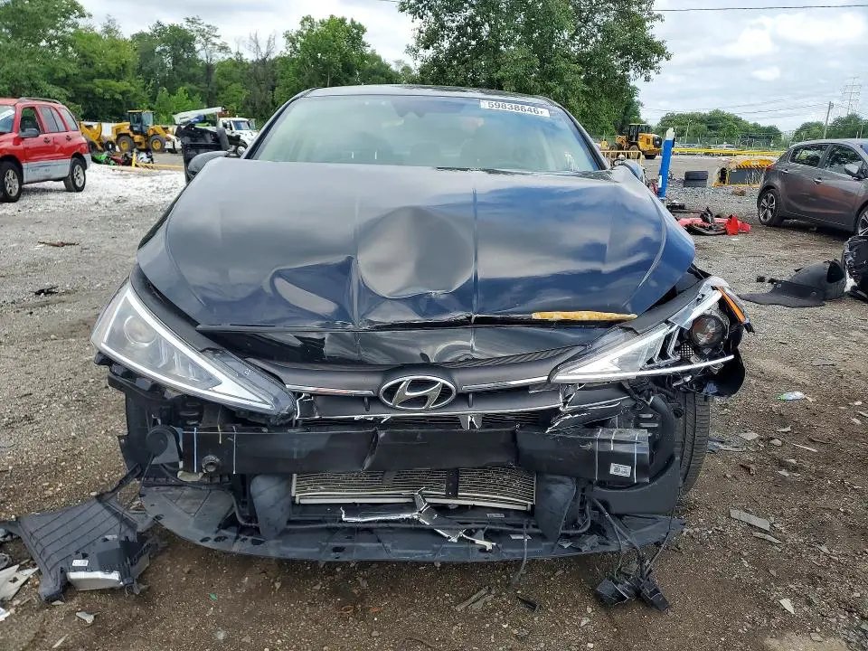 2020 HYUNDAI ELANTRA SEL  