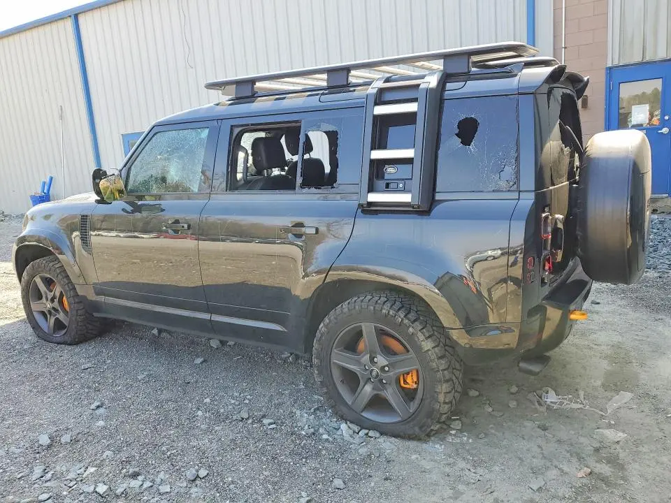 2022 LAND ROVER DEFENDER 110 X-DYNAMIC SE  