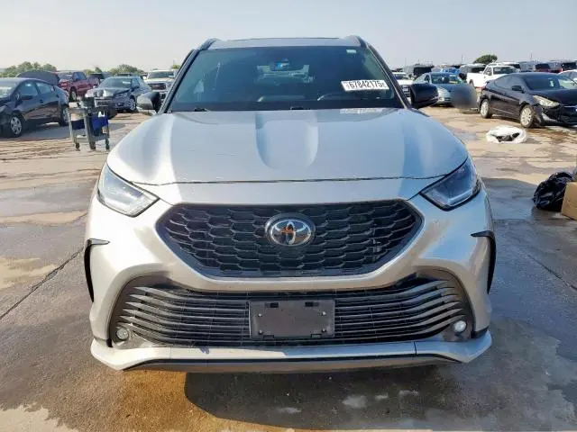 2021 TOYOTA HIGHLANDER XSE  
