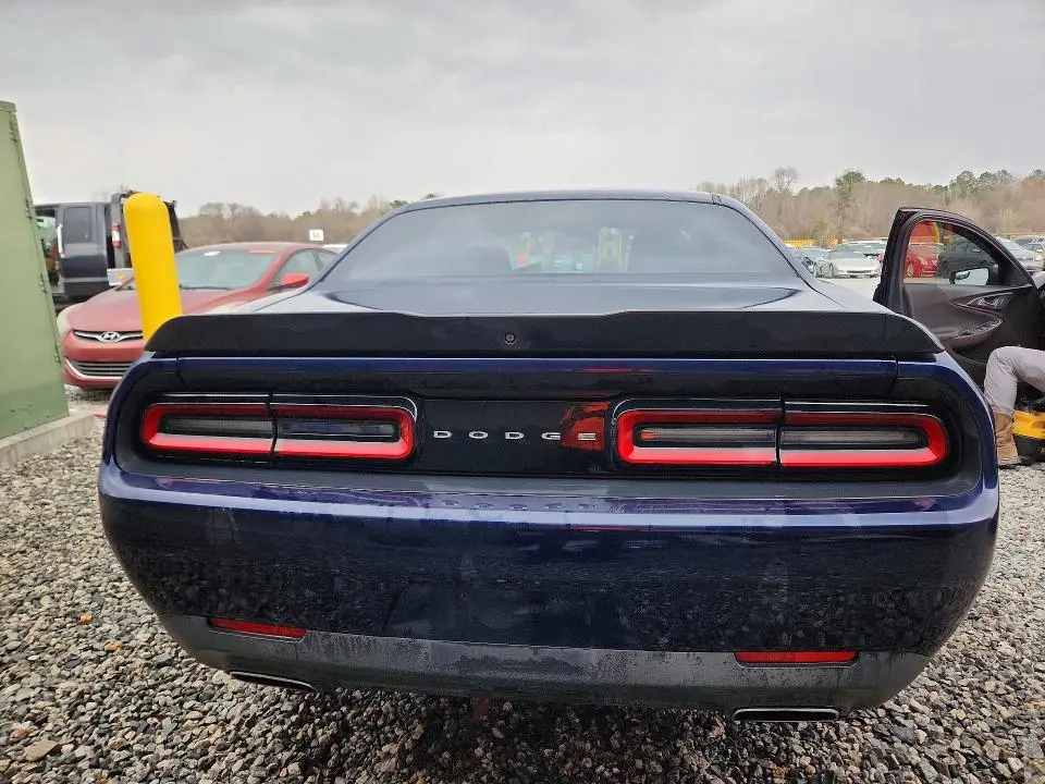 2016 DODGE CHALLENGER SXT  