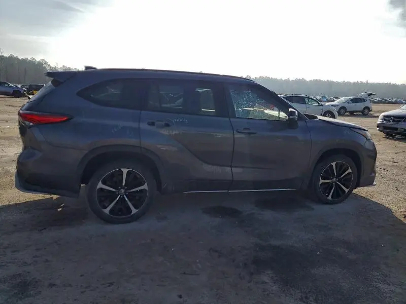 2021 TOYOTA HIGHLANDER XSE  