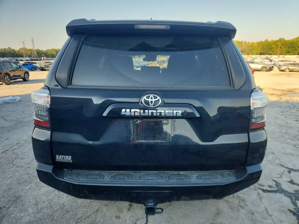 2024 TOYOTA 4RUNNER SR5  