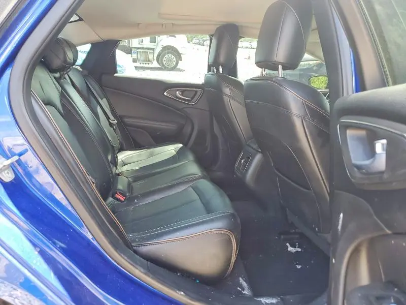 2015 CHRYSLER 200 C  