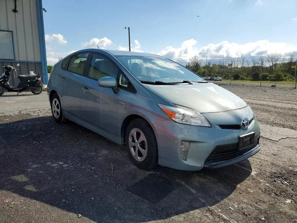 2013 TOYOTA PRIUS THREE  