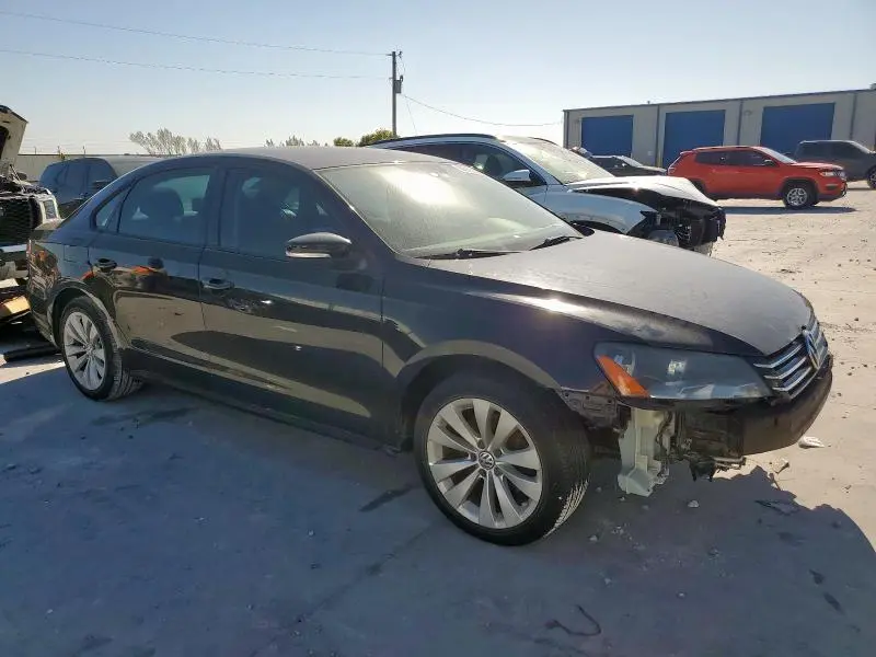 2014 VOLKSWAGEN PASSAT   