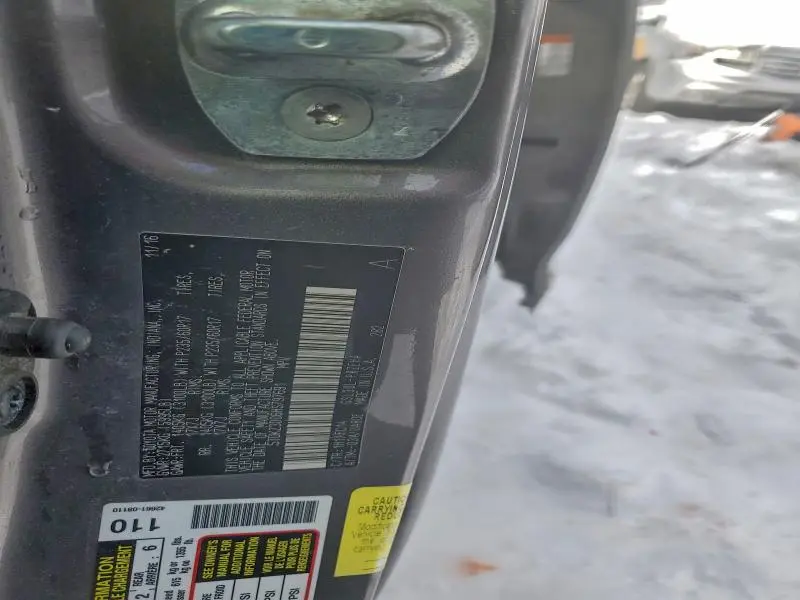 2017 TOYOTA SIENNA LE  