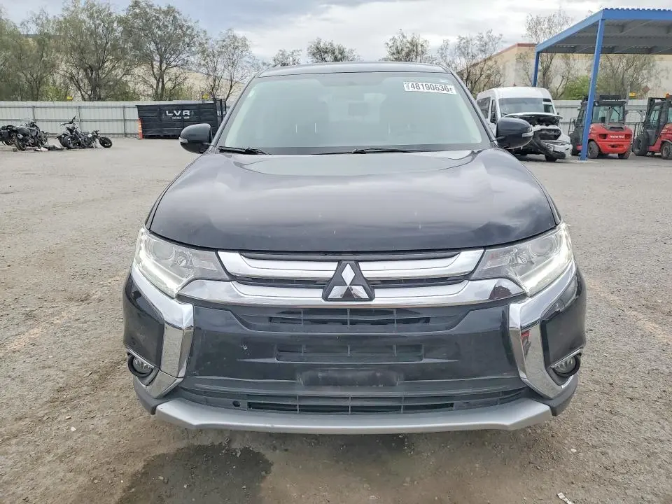 2017 MITSUBISHI OUTLANDER SE  