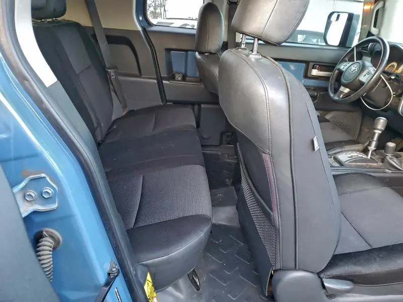 2011 TOYOTA FJ CRUISER   