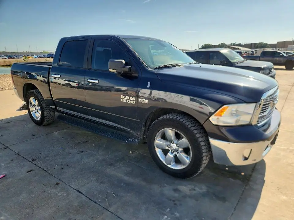 2013 RAM 1500 SLT  
