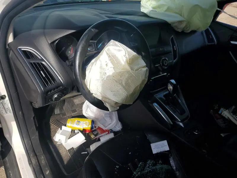 2012 FORD FOCUS TITANIUM  