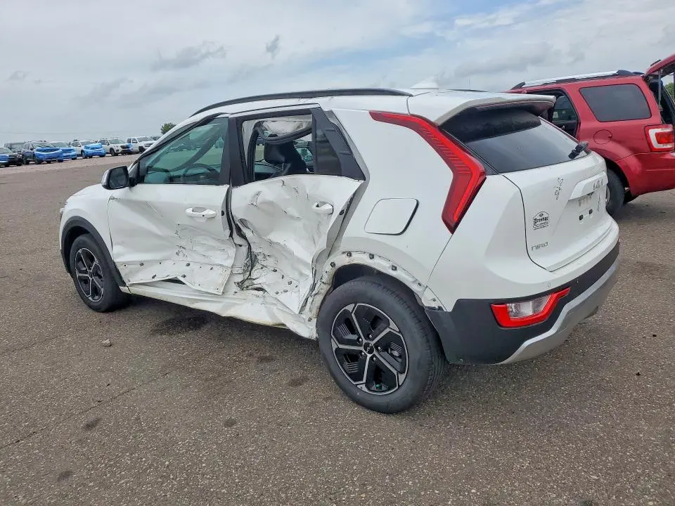 2024 KIA NIRO EX  